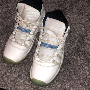 Jordan Columbia 11s. Size 6y